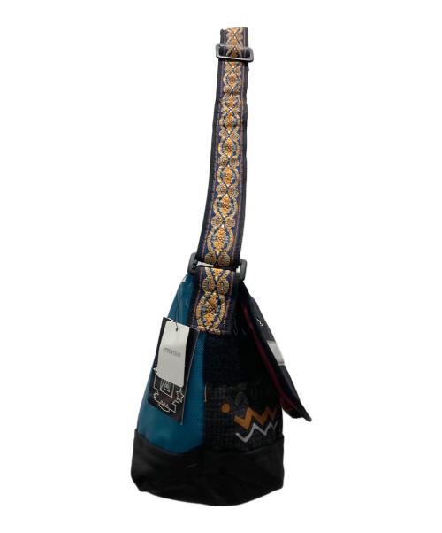 ALDIES（アールディーズ）ALDIES (アールディーズ) 総柄ショルダーバッグ ブラック×ブルー 未使用品の古着・服飾アイテム