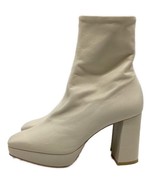 DIANA（ダイアナ）DIANA (ダイアナ) レザースクエアトゥ ショートブーツ アイボリー サイズ:23 1/2の古着・服飾アイテム