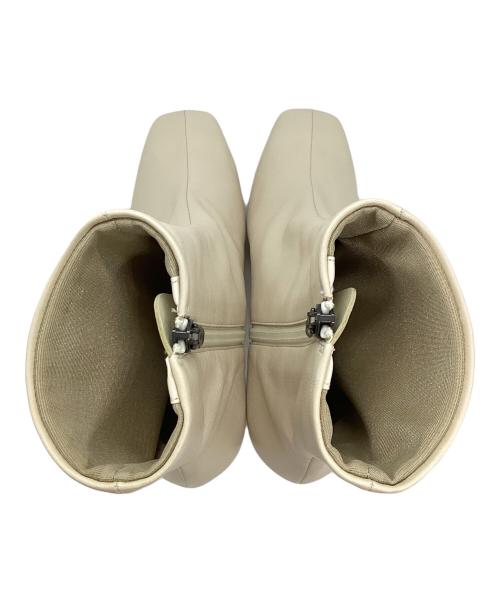 DIANA（ダイアナ）DIANA (ダイアナ) レザースクエアトゥ ショートブーツ アイボリー サイズ:23 1/2の古着・服飾アイテム