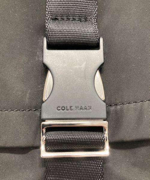 COLE HAAN（コールハーン）COLE HAAN (コールハーン) ナイロン フラップ バックパック ブラックの古着・服飾アイテム