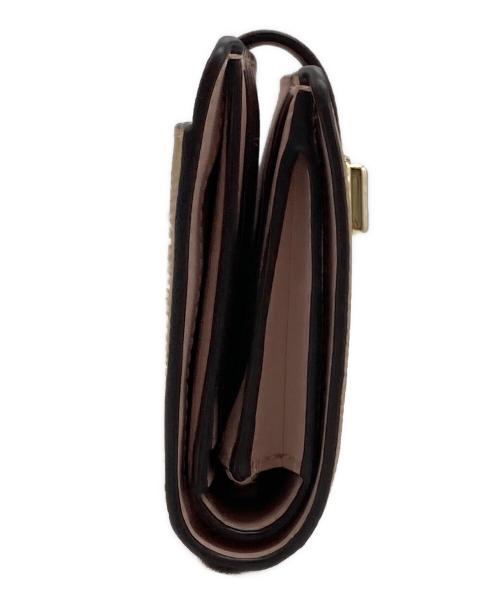 Kate Spade（ケイトスペード）Kate Spade (ケイトスペード) 2つ折り財布 ベージュの古着・服飾アイテム