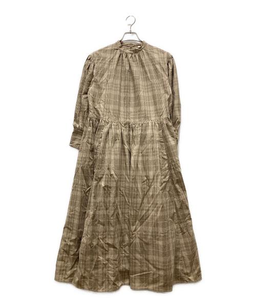 universal tissu（ユニバーサルティシュ）UNIVERSAL TISSU (ユニバーサルティシュ) バンドカラーギャザーワンピース ブラウン サイズ:-の古着・服飾アイテム