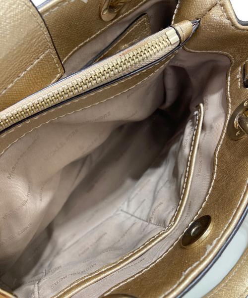 MICHAEL MICHAEL KORS（マイケル マイケルコース）MICHAEL MICHAEL KORS (マイケル マイケルコース) 2WAYバッグ ゴールドの古着・服飾アイテム