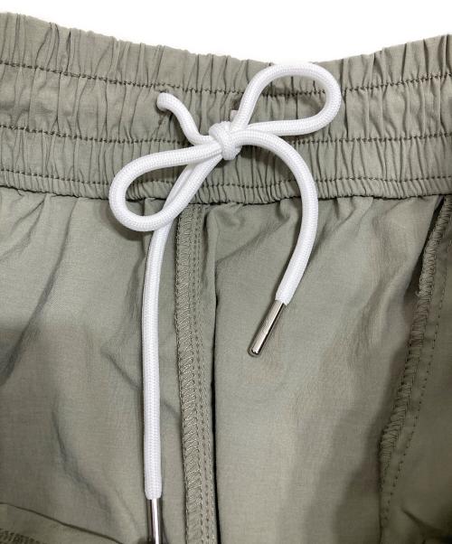 NIKE（ナイキ）NIKE (ナイキ) ナイロンパンツ カーキ サイズ:Lの古着・服飾アイテム