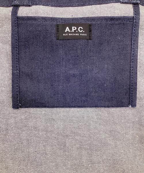 A.P.C.（アーペーセー）A.P.C. (アーペーセー) デニムロゴトートバッグ ネイビーの古着・服飾アイテム