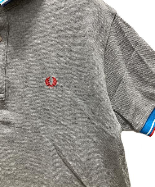 FRED PERRY（フレッドペリー）FRED PERRY (フレッドペリー) ポロシャツ グレー サイズ:Lの古着・服飾アイテム