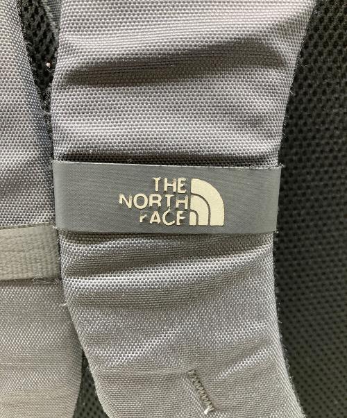 THE NORTH FACE（ザ ノース フェイス）THE NORTH FACE (ザ ノース フェイス) ボルダーデイパック グレーの古着・服飾アイテム