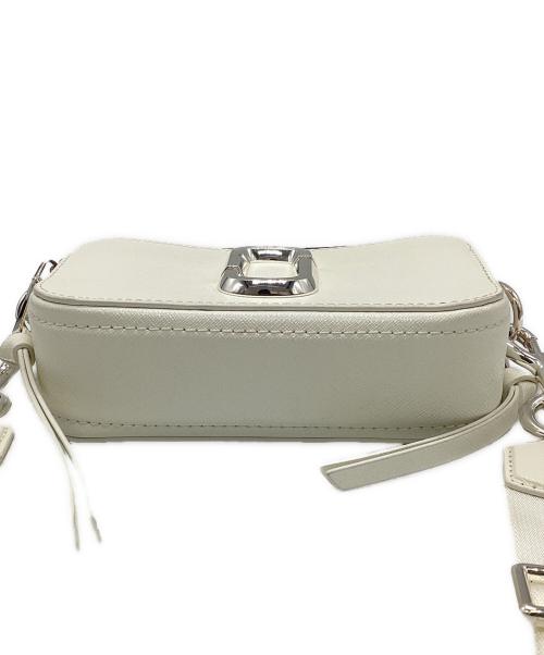 MARC JACOBS（マークジェイコブズ）MARC JACOBS (マークジェイコブス) ショルダーバッグ ホワイトの古着・服飾アイテム