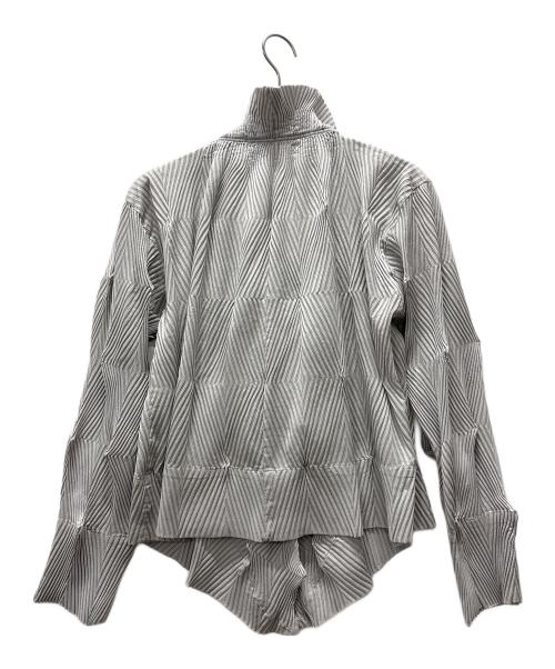 ISSEY MIYAKE（イッセイミヤケ）ISSEY MIYAKE (イッセイミヤケ) 変形プリーツジャケット グレー サイズ:2の古着・服飾アイテム