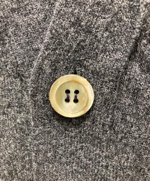 COMME des GARCONS HOMME（コムデギャルソン オム）COMME des GARCONS HOMME (コムデギャルソン オム) デカタグ ニットベスト グレー サイズ:サイズ表記無しの古着・服飾アイテム