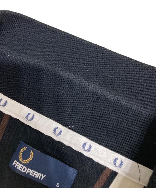 FRED PERRY（フレッドペリー）FRED PERRY (フレッドペリー) ポロシャツ ブラック サイズ:Sの古着・服飾アイテム