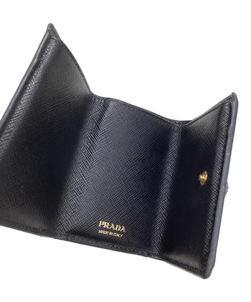 PRADA（プラダ）PRADA (プラダ) 3つ折り財布 ブラックの古着・服飾アイテム