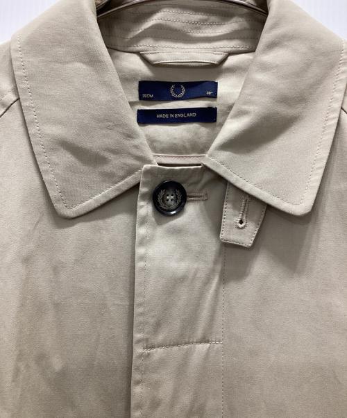 FRED PERRY（フレッドペリー）FRED PERRY (フレッドペリー) ステンカラーコート ベージュ サイズ:Mの古着・服飾アイテム