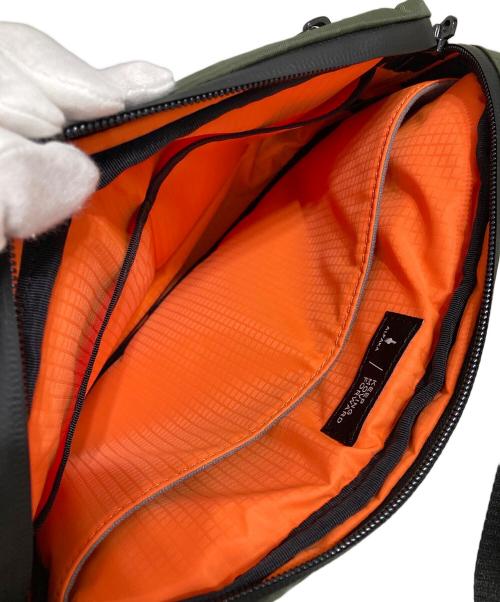 ALPAKA（アルパカ）ALPAKA (アルパカ) ボディーバッグ オリーブの古着・服飾アイテム