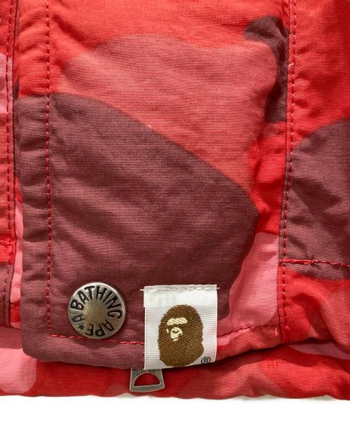 BAPE BY A BATHING APE（ベイプバイアベイシングエイプ）BAPE BY A BATHING APE (ベイプバイアベイシングエイプ) サルカモマウンテンジャケット レッド サイズ:Ⅿの古着・服飾アイテム