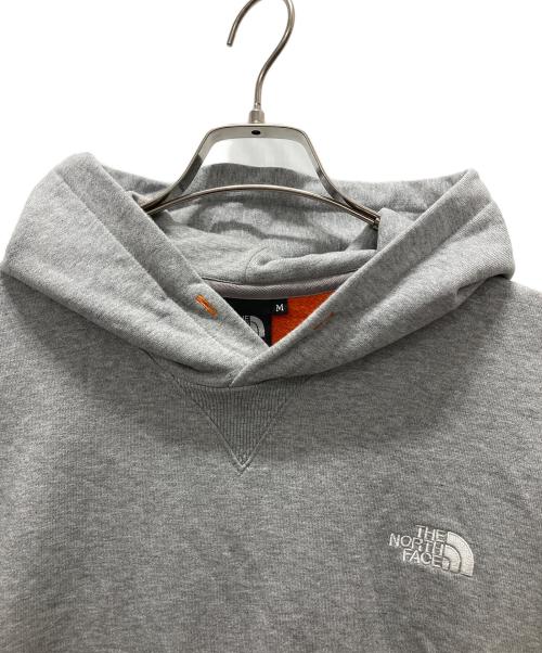 THE NORTH FACE（ザ ノース フェイス）THE NORTH FACE (ザ ノース フェイス) プルオーバーパーカー グレー サイズ:Mの古着・服飾アイテム