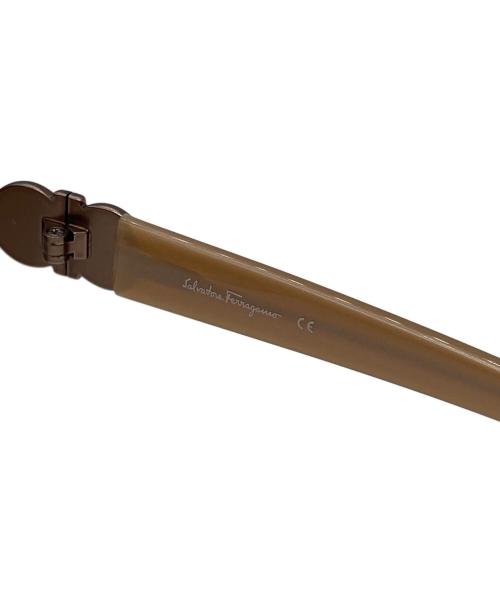 Salvatore Ferragamo（サルヴァトーレ フェラガモ）Salvatore Ferragamo (サルヴァトーレ フェラガモ) サングラス ベージュ サイズ:58□15 120の古着・服飾アイテム