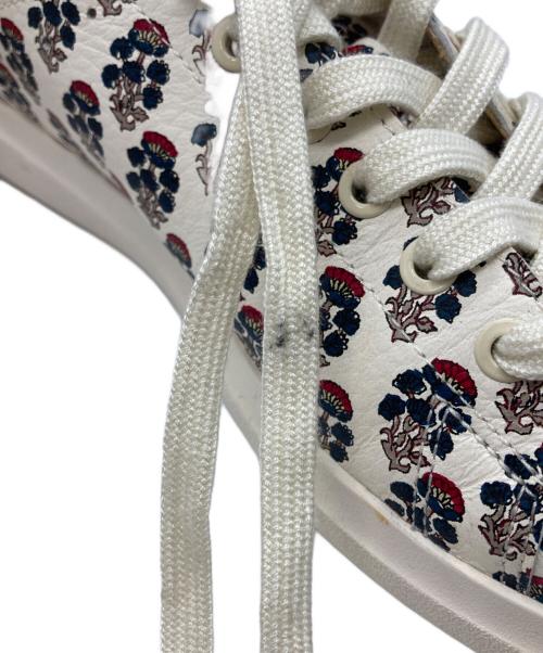 TORY BURCH（トリーバーチ）TORY BURCH (トリーバーチ) 総柄ローカットスニーカー ホワイト サイズ:25.5の古着・服飾アイテム