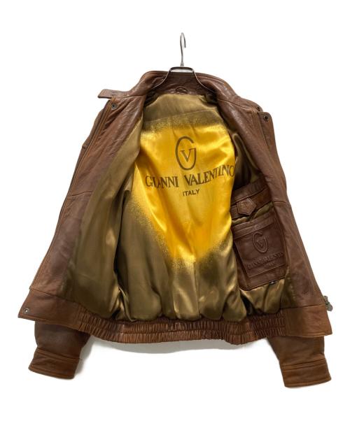 GIANNI VALENTINO（ジャンニバレンチノ）GIANNI VALENTINO (ジャンニバレンチノ) バックエンボスロゴ レザーブルゾン ブラウン サイズ:Mの古着・服飾アイテム
