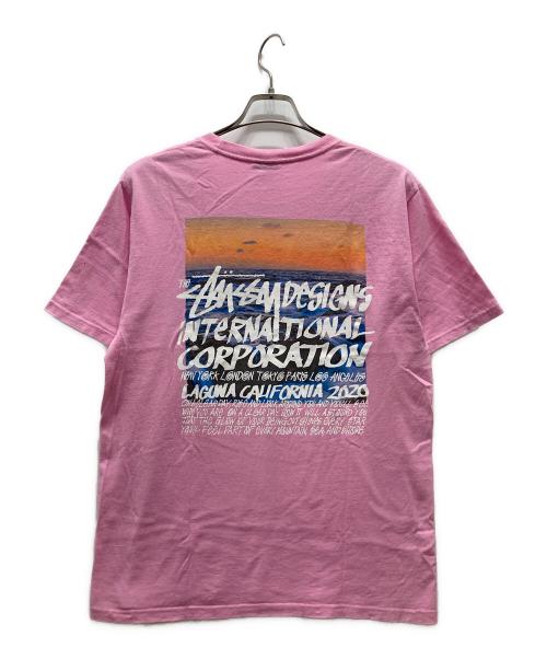 stussy（ステューシー）stussy (ステューシー) カリフォルニア グラフィックClear Day Tee ピンク サイズ:Ⅿの古着・服飾アイテム