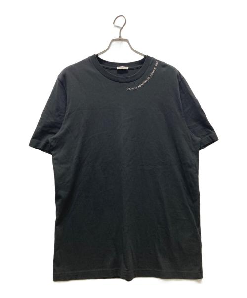 MONCLER（モンクレール）MONCLER (モンクレール) ネックロゴレタリングロゴワッペンTシャツ ブラック サイズ:Lの古着・服飾アイテム