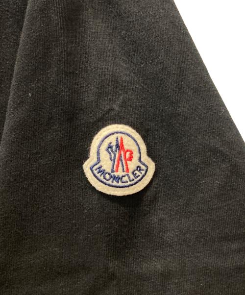 MONCLER（モンクレール）MONCLER (モンクレール) ネックロゴレタリングロゴワッペンTシャツ ブラック サイズ:Lの古着・服飾アイテム
