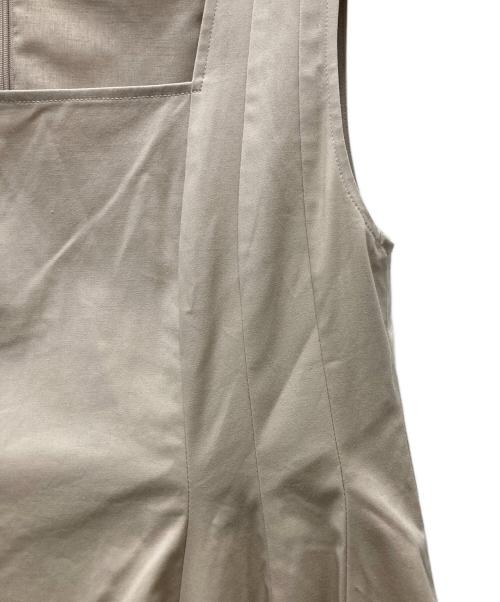 ADEAM（アディアム）ADEAM (アディアム) ノースリーブワンピース ベージュの古着・服飾アイテム