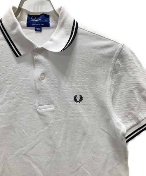 FRED PERRY（フレッドペリー）FRED PERRY (フレッドペリー) ポロシャツ ホワイト サイズ:XSの古着・服飾アイテム