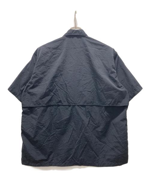 THE NORTHFACE PURPLELABEL（ザ・ノースフェイス パープルレーベル）THE NORTHFACE PURPLELABEL (ザ・ノースフェイス パープルレーベル) LOUNGE FIELD H/S SHIRT ナイロンラウンジフィルドハーフスリーブシャツ ネイビー サイズ:Mの古着・服飾アイテム