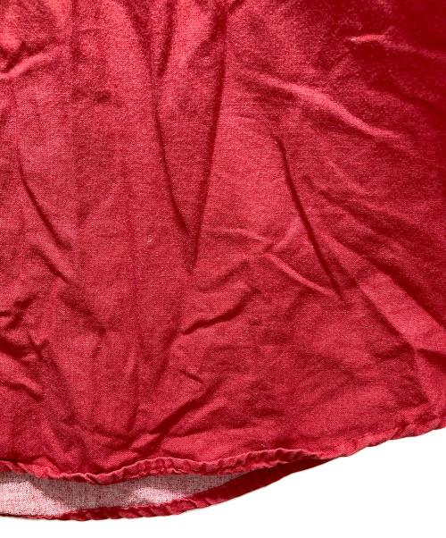 LOONEY TUNES（ルーニーチューンズ）LOONEY TUNES (ルーニーチューンズ) KARMAN (カーマン) キャラプリント ウエスタンシャツ レッド×ホワイト サイズ:Lの古着・服飾アイテム