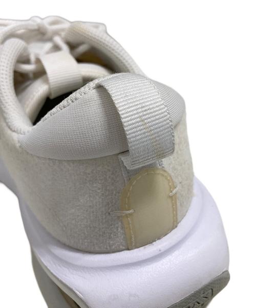 NIKE（ナイキ）NIKE (ナイキ) エアマックススインターロック ホワイト サイズ:24.5の古着・服飾アイテム