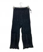 me ISSEY MIYAKEミーイッセイ ミヤケ）の古着「ギャザープリーツパンツ」｜ブラック
