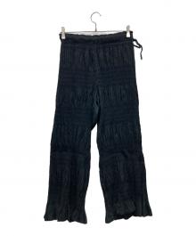 me ISSEY MIYAKE（ミーイッセイ ミヤケ）の古着「ギャザープリーツパンツ」｜ブラック