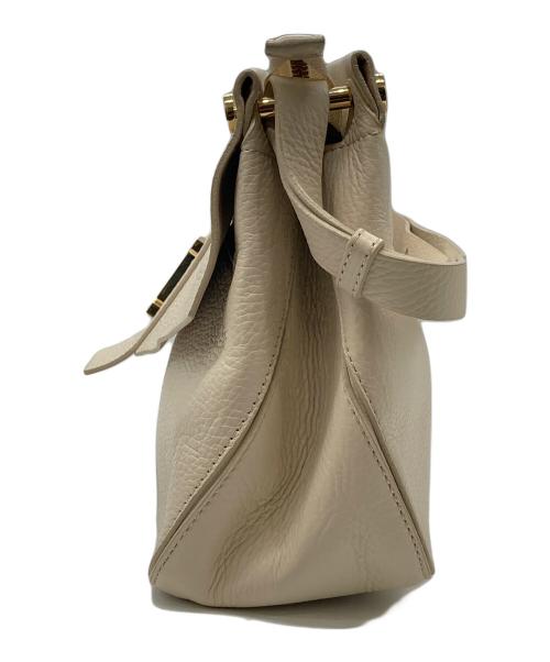 IACUCCI（イアクッチ）IACUCCI (イアクッチ) ショルダーバッグ ベージュの古着・服飾アイテム