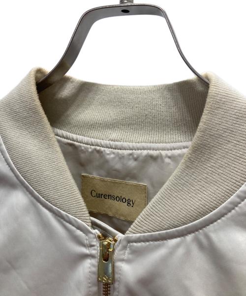 Curensology（カレンソロジー）Curensology (カレンソロジー) レザーライクサテンブルゾンジップジャケット ホワイト サイズ:Fの古着・服飾アイテム