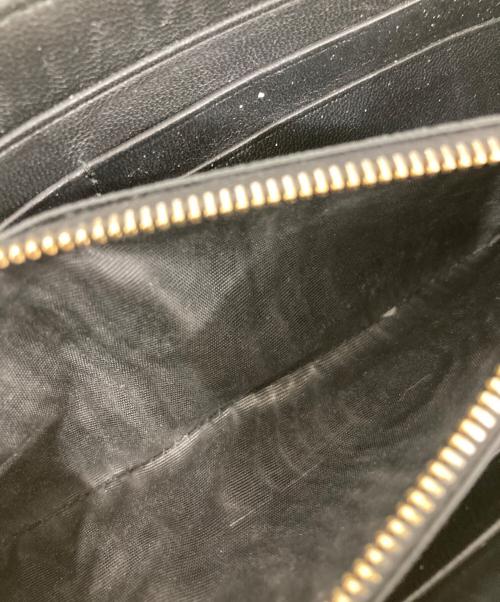 MIU MIU（ミュウミュウ）MIU MIU (ミュウミュウ) マテラッセラウンドファスナー財布 ブラックの古着・服飾アイテム