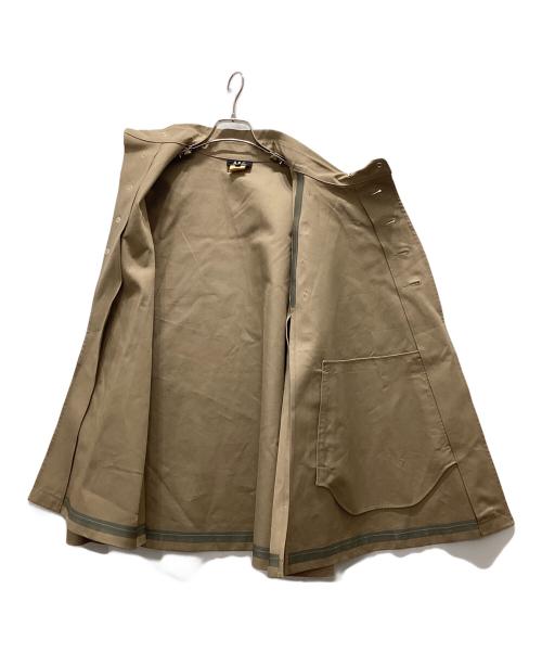 A.P.C.（アーペーセー）A.P.C. (アーペーセー) ケープトレンチコート ベージュ サイズ:Mの古着・服飾アイテム