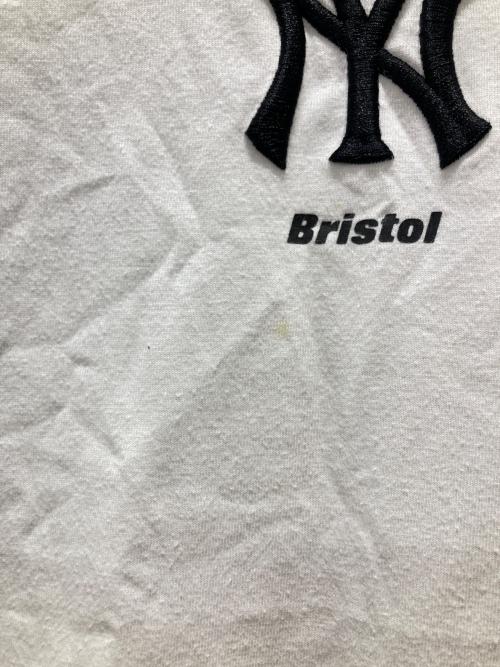 F.C.R.B.（エフシーレアルブリストル）F.C.R.B. (エフシーレアルブリストル) MLB TOUR B&W TEAM TEE ホワイト サイズ:XLの古着・服飾アイテム