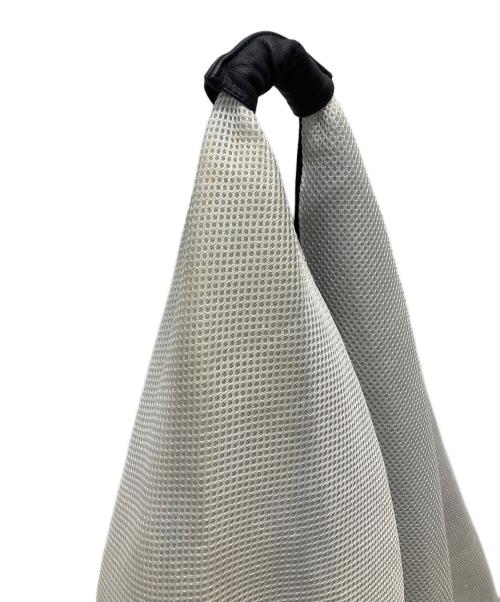 MM6 Maison Margiela（エムエムシックスメゾンマルジェラ）MM6 Maison Margiela (エムエムシックスメゾンマルジェラ) ジャパニーズトートバッグ メッシュ ラージサイズ ホワイトの古着・服飾アイテム