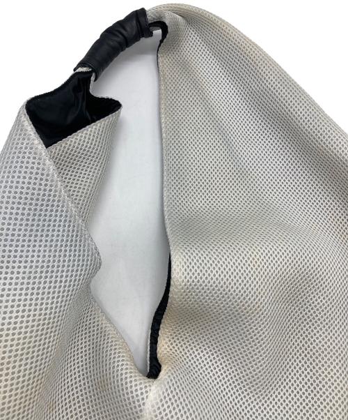 MM6 Maison Margiela（エムエムシックスメゾンマルジェラ）MM6 Maison Margiela (エムエムシックスメゾンマルジェラ) ジャパニーズトートバッグ メッシュ ラージサイズ ホワイトの古着・服飾アイテム