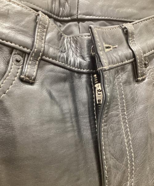 LEVI'S（リーバイス）LEVI'S (リーバイス) 505 レザーパンツ ブラック サイズ:32の古着・服飾アイテム
