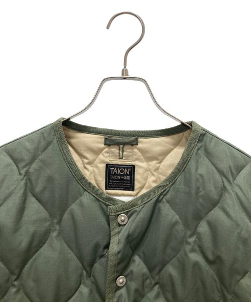 TAION（タイオン）TAION (タイオン) ミリタリー クルーネック ダウンジャケット カーキ サイズ:Lの古着・服飾アイテム