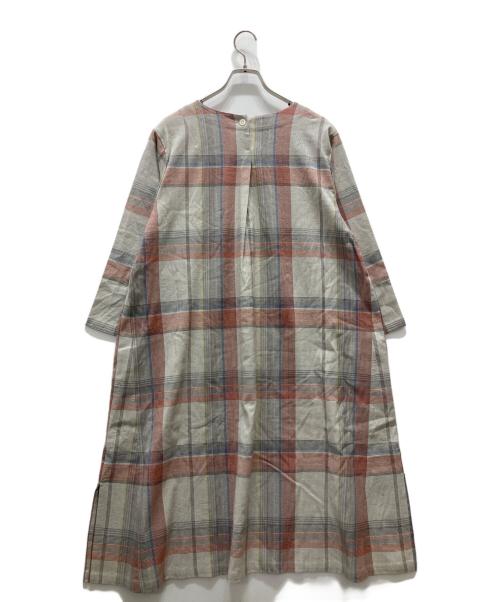 plantation（プランテーション）Plantation (プランテーション) ワンピース ベージュ サイズ:Mの古着・服飾アイテム
