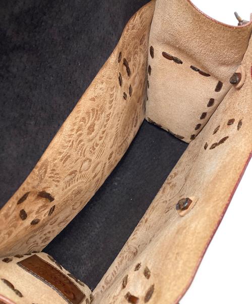 Carving Tribes（カービングトライブス）Carving Tribes (カービングトライブス) ハンドバッグ ブラウンの古着・服飾アイテム