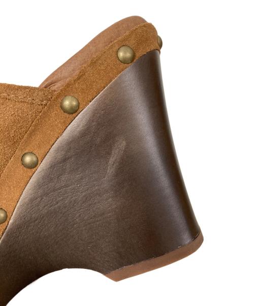 UGG（アグ）UGG (アグ) スウェードサボサンダル ベージュ サイズ:24の古着・服飾アイテム