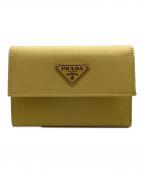 PRADAプラダ）の古着「3つ折り財布」｜イエロー