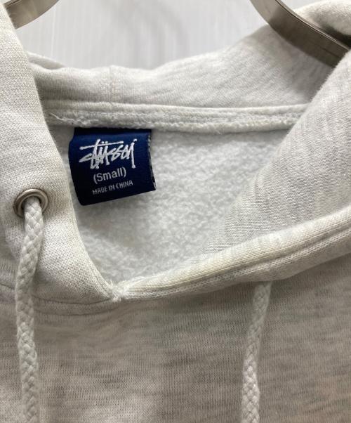 stussy（ステューシー）stussy (ステューシー) 古着 STUCCIロゴスウェット グレー サイズ:Sの古着・服飾アイテム