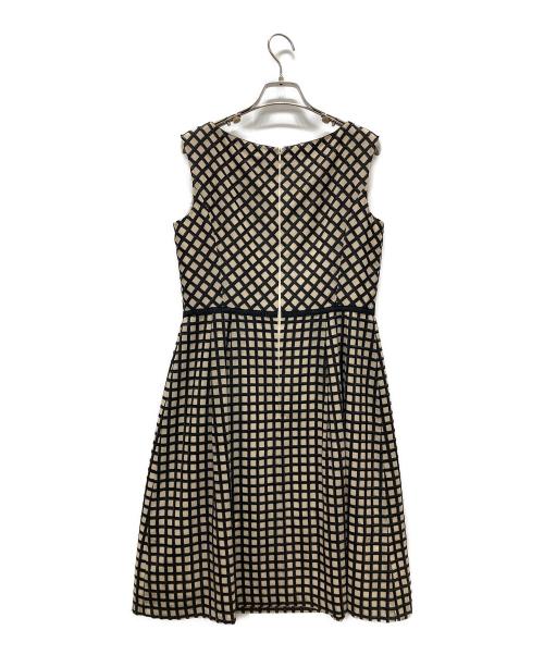 TOCCA（トッカ）TOCCA (トッカ) ノースリーブワンピース ベージュ サイズ:４の古着・服飾アイテム