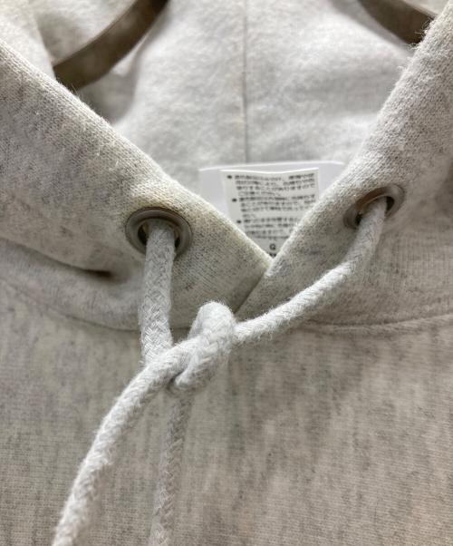 Champion REVERSE WEAVE（チャンピオン リバース ウィーブ）Champion REVERSE WEAVE (チャンピオン リバース ウィーブ) MoMAロゴプルオーバーパーカー グレー サイズ:Lの古着・服飾アイテム