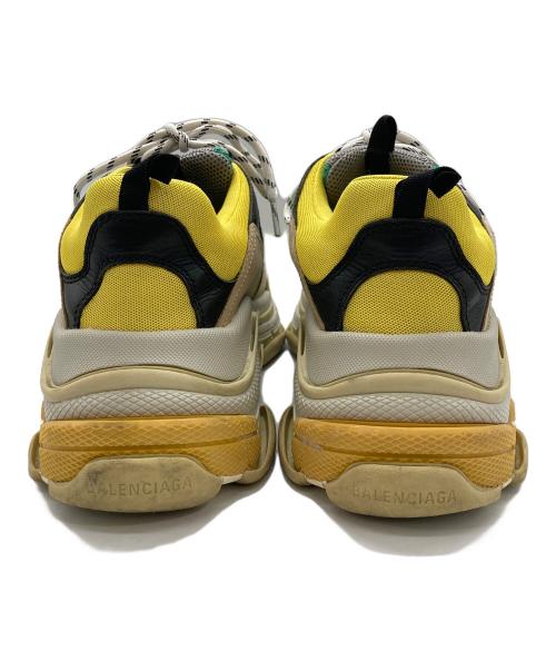 BALENCIAGA（バレンシアガ）BALENCIAGA (バレンシアガ) triple S/トリプルS ベージュ サイズ:27.5の古着・服飾アイテム